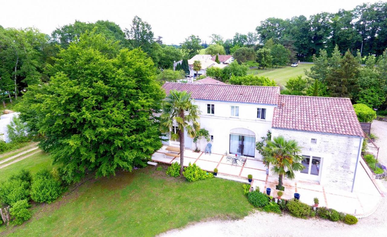 Le Logis De La Brumanderie - Saintes Fontcouverte  Exteriér fotografie